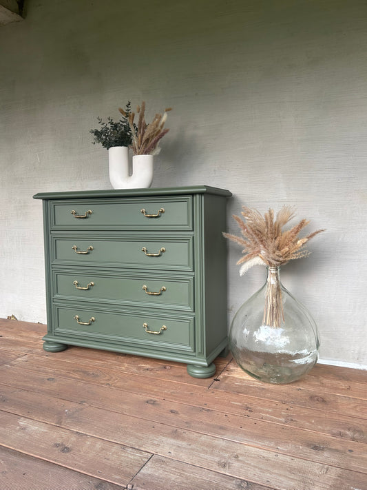 Olive Kommode mit Gold Akzenten Kommode für den Eingangsbereich Unikat