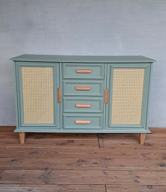 Vintage Boho Kommode Sideboard Upcycling-Kommode mit Rattangeflecht