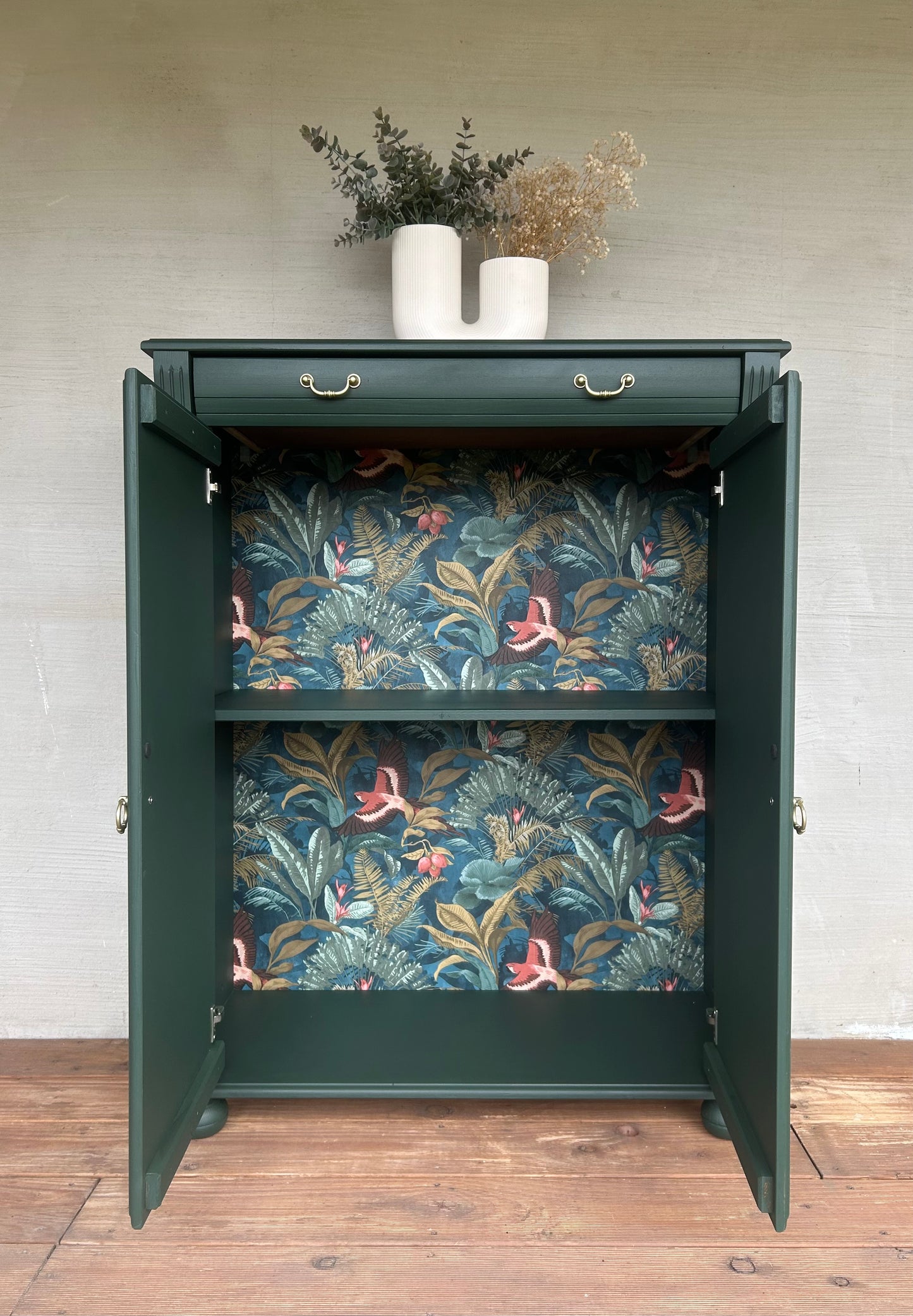 Grüner Vertiko – Stilvoll und individuell, Unikat - nachhaltiges Upcycling