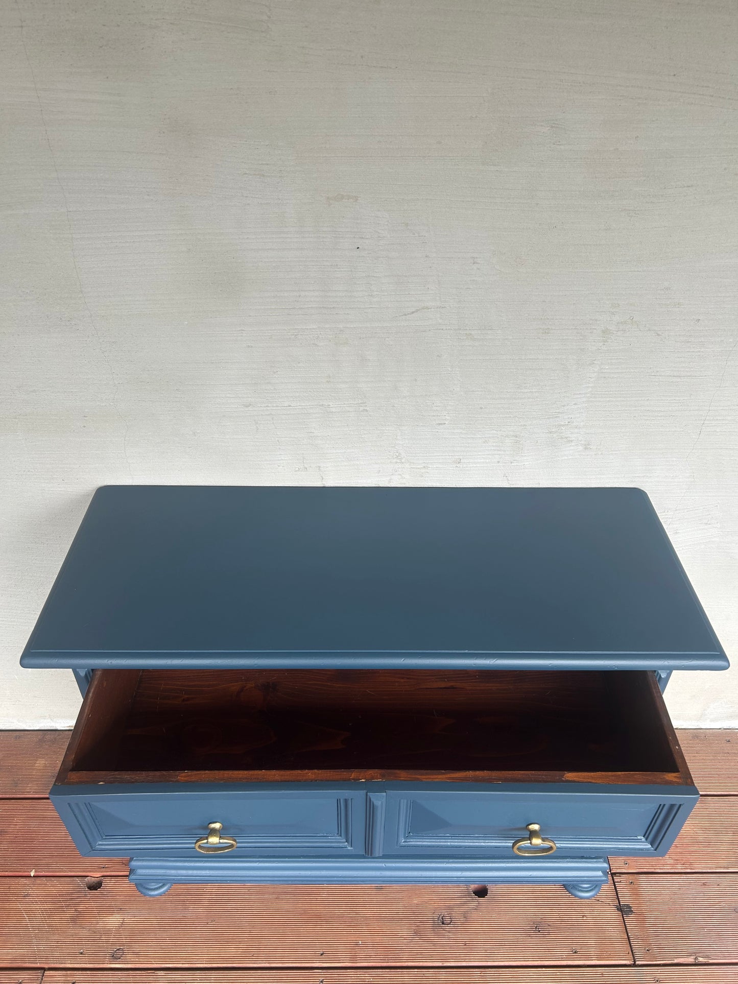 Blaue Vintage Kommode Mit Gold Akzenten | Kleine Kommode mit floralen Muster