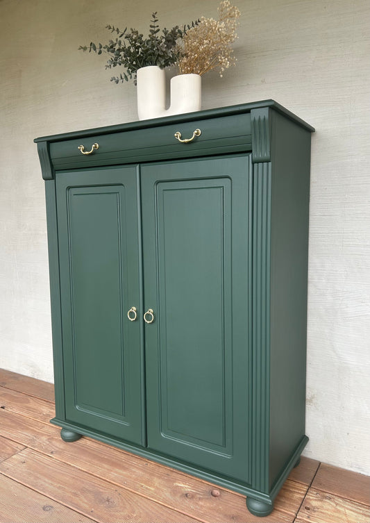 Grüner Vertiko – Stilvoll und individuell, Unikat - nachhaltiges Upcycling