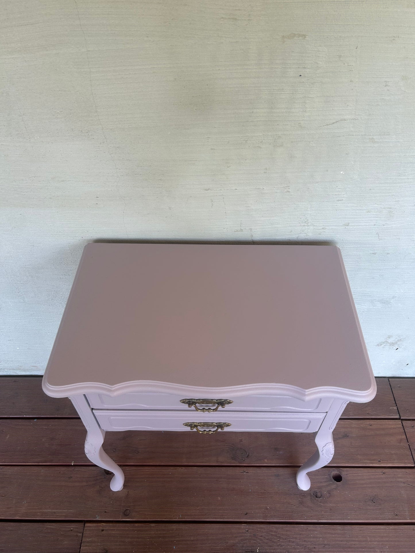 Elegante Vintage-Kommode im zarten Rosé – liebevoll im Upcycling neu gestaltet