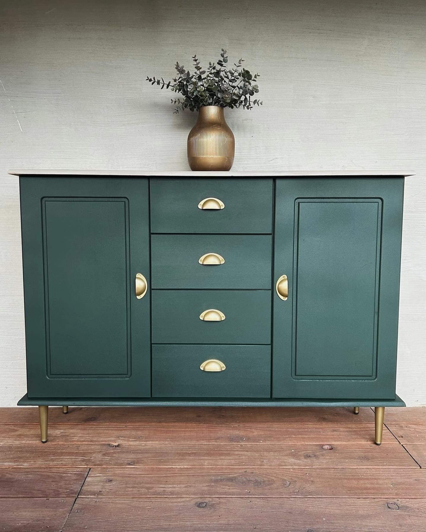 Green chest of drawers sideboard with shell handles