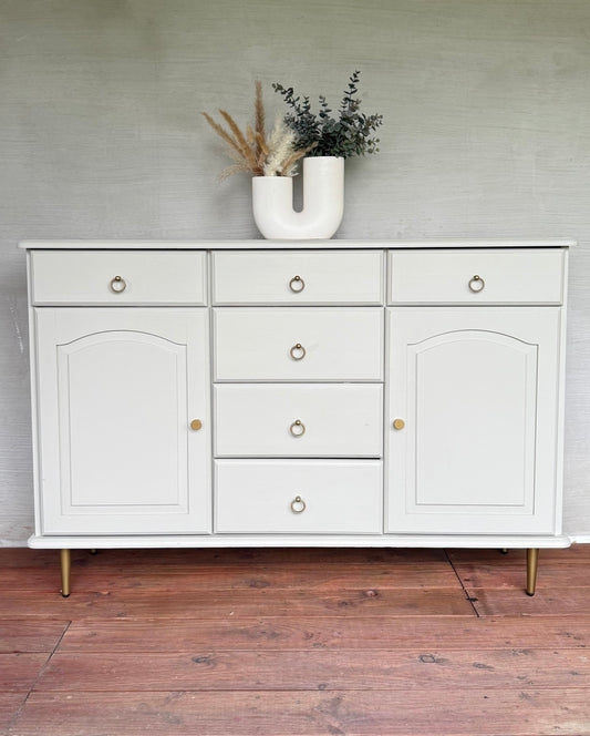 Upcycling Vintage Kommode | Sideboard im Greige | Landhausstil Möbel | Einzigartiges Unikat mit Olivgrün, Tapete &amp; Goldakzenten