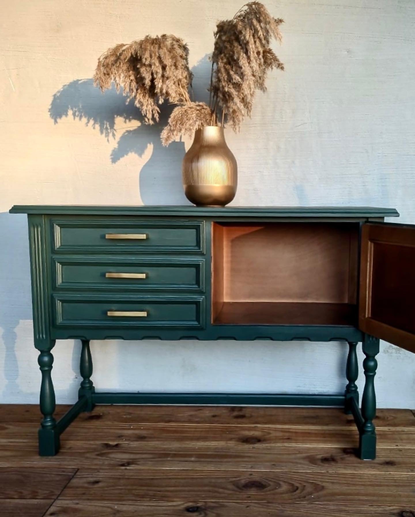 Green vintage dresser | Sideboard | Mid-century | Deer green | Side table with gold accents