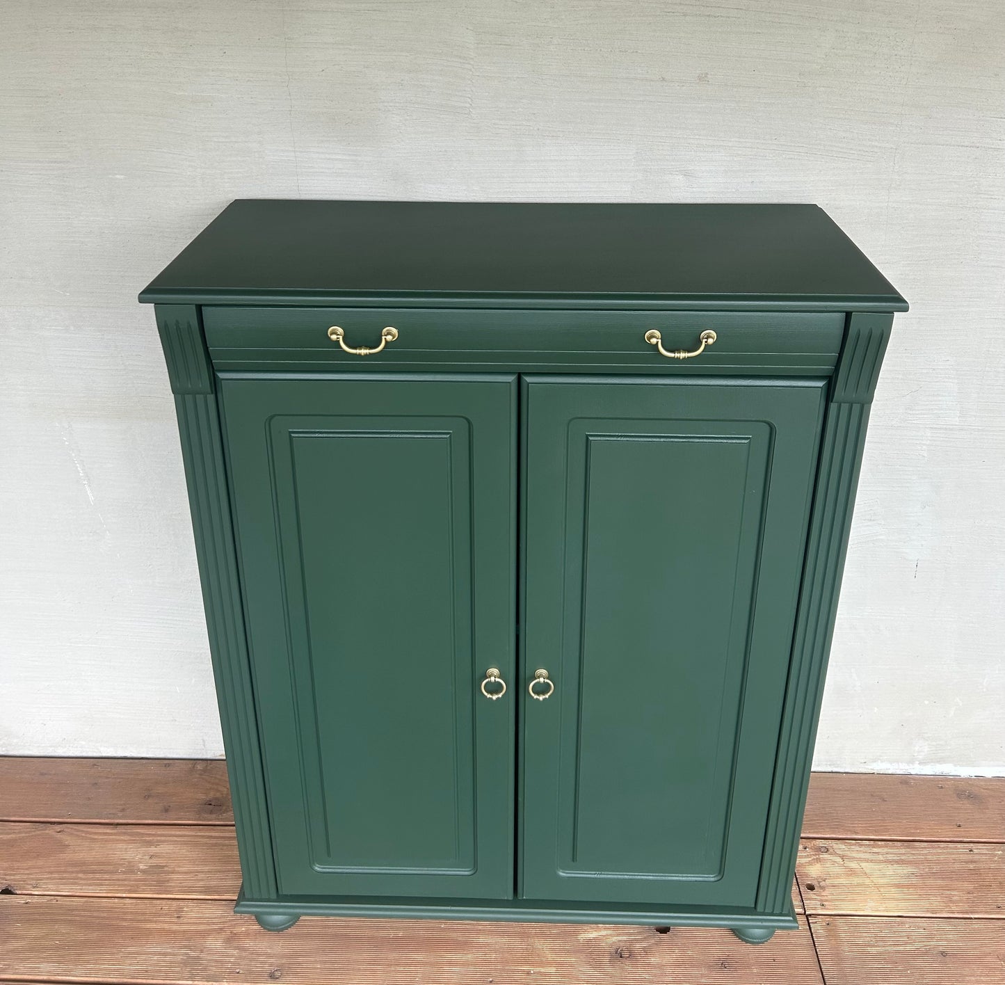 Grüner Vertiko – Stilvoll und individuell, Unikat - nachhaltiges Upcycling