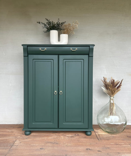 Grüner Vertiko – Stilvoll und individuell, Unikat - nachhaltiges Upcycling