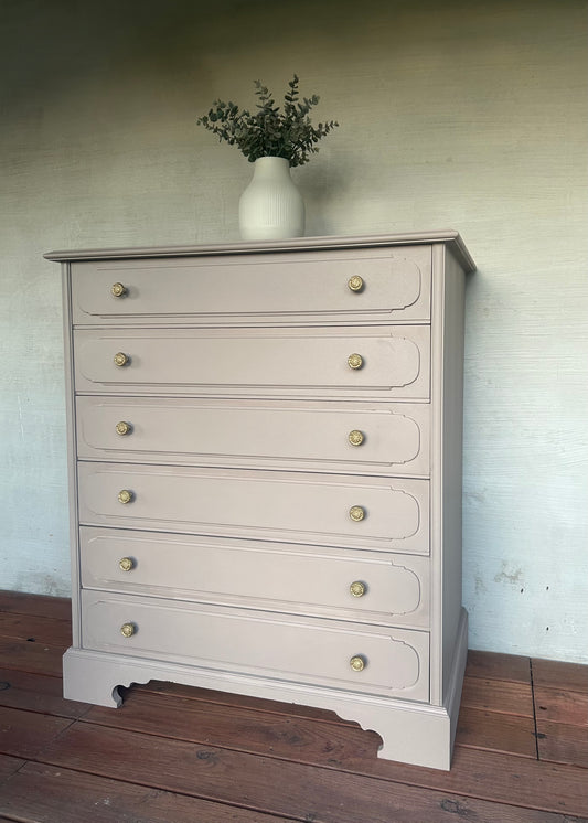 Beige vintage Kommode mit Gold Akzenten | vintage kommode | edle Kommode | Sideboard Beige | Unikat | Greige | Graue Kommode