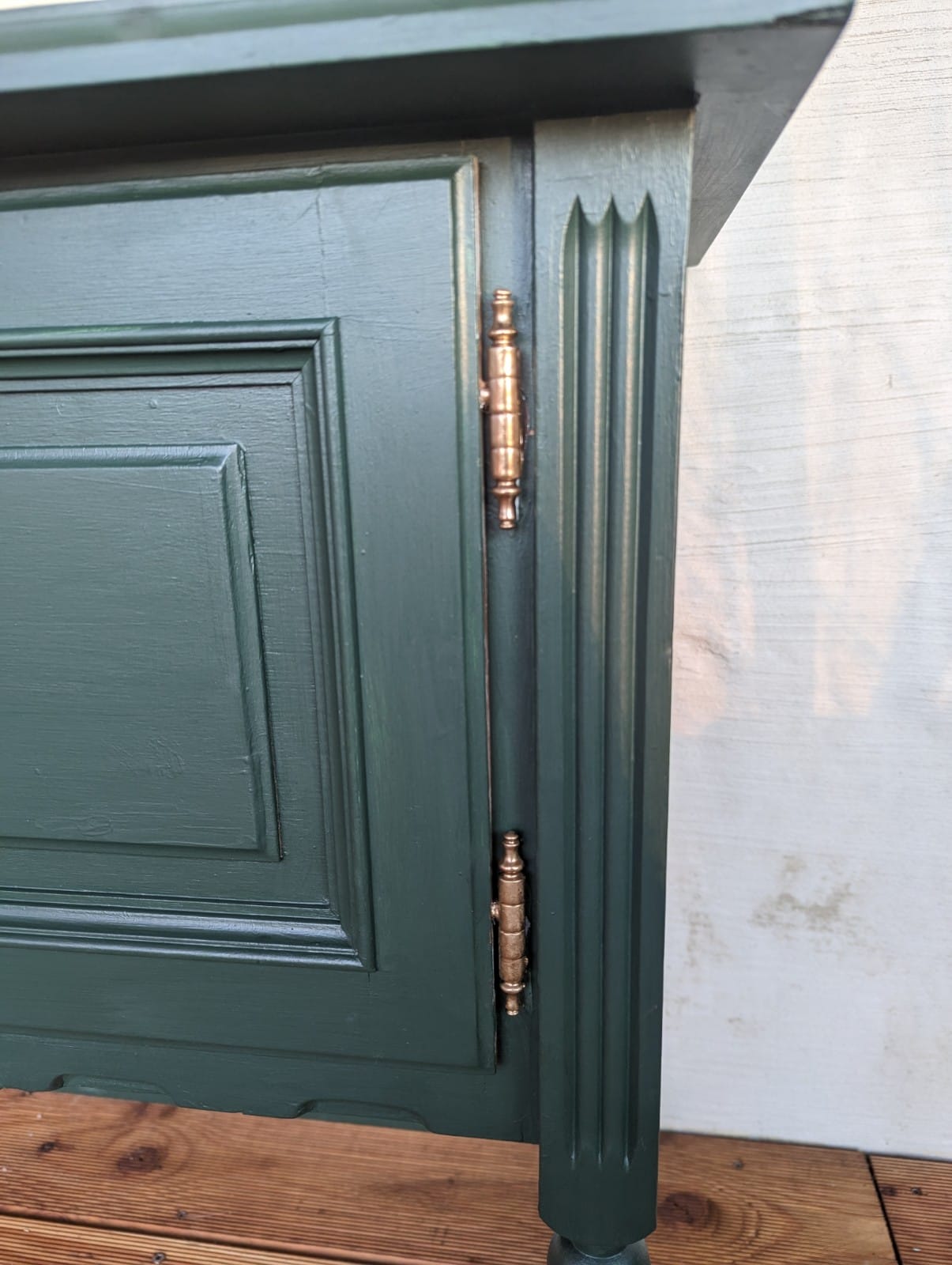 Green vintage dresser | Sideboard | Mid-century | Deer green | Side table with gold accents